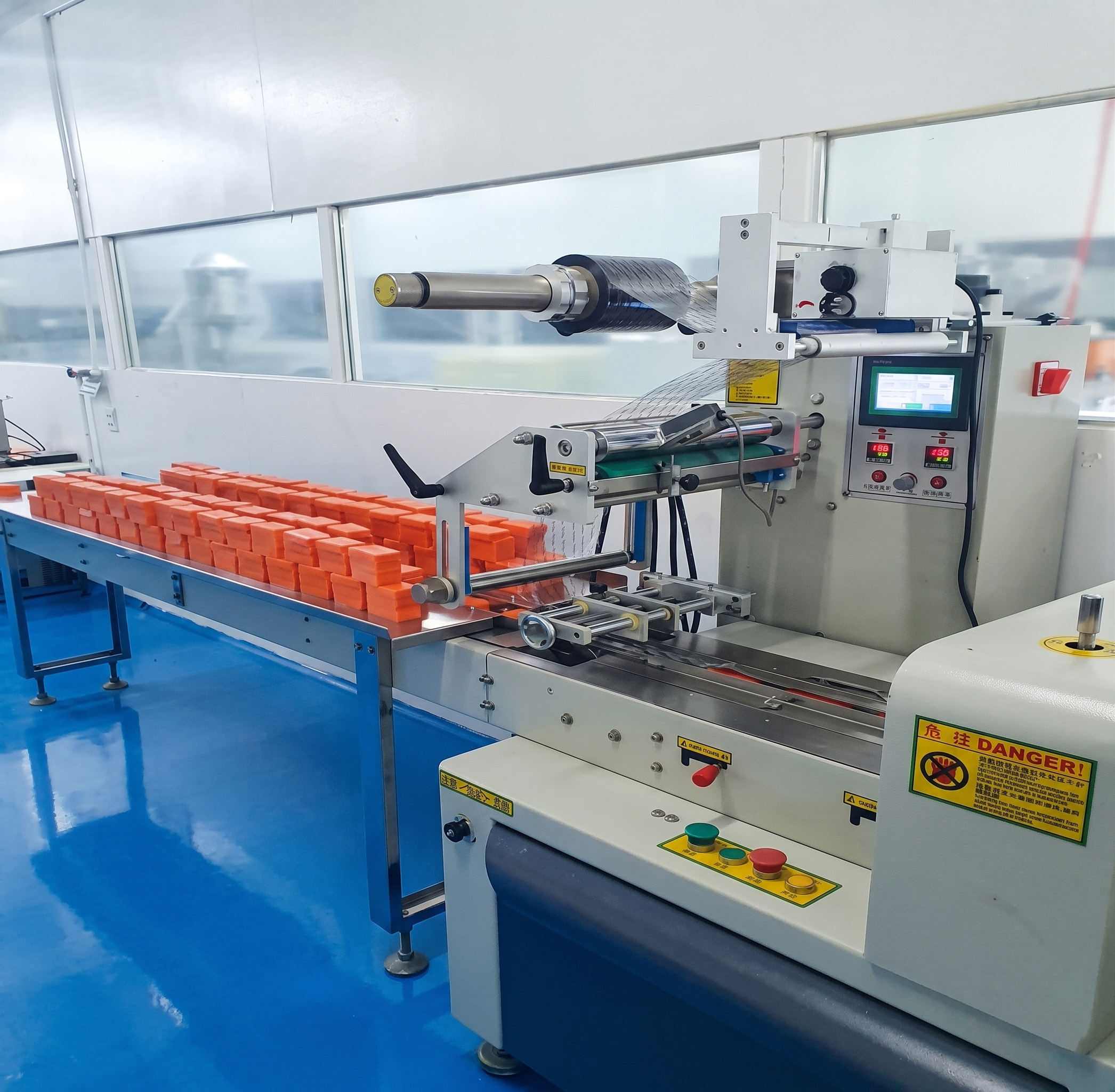 Pillow Wrapping Machine